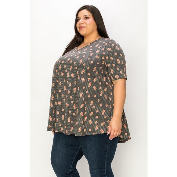 053 Curvy Lovey V-Neck Short Sleeves Floral Polka Dot Print Tunic Top in Gray - Picture 2 of 5
